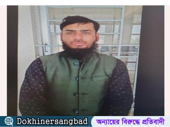 বরিশালে ৩৫ বোতল ফেন্সিডিলসহ মাদকব্যবসায়ী আটক