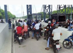 পদ্মা সেতুতে মোটরসাইকেল চলাচলের নির্দেশনা চেয়ে রিট