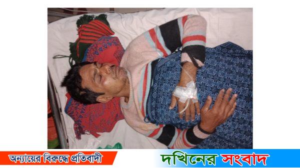 বাবুগঞ্জে মাদক বিক্রিতে বাধা দেয়ায় বৃদ্ধকে পিটিয়ে জখম, সোহেল আতঙ্কে ভূগছে আহতের পরিবার