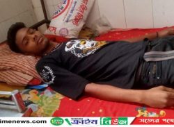 জমি নিয়ে বিরোধ মা ছেলেকে কুপিয়ে গুরুতর জখম