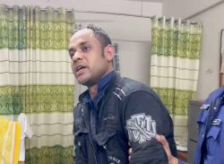 ঝালকাঠিতে হাসপাতালের তত্ত্বাবধায়ককে লাঞ্ছিত, অ্যাম্বুলেন্স চালক আটক