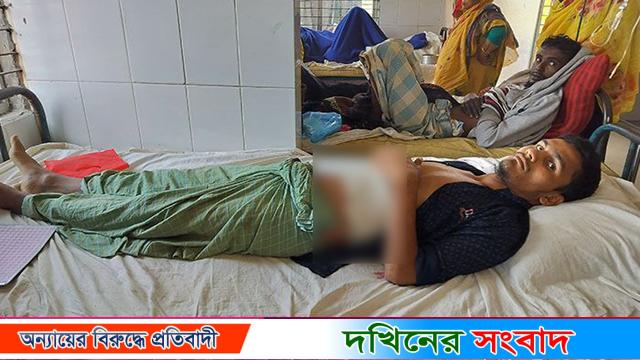 বরগুনায় অ্যাকশন মুভি দেখে নিজের পেটেই ছুরিকাঘাত করলেন যুবক!