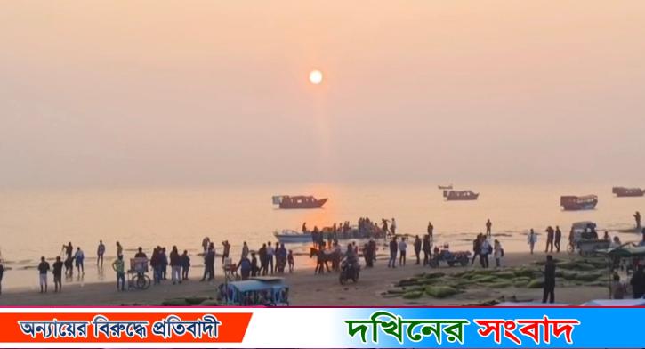নতুন বছরে সাগর কন্যা  কুয়াকাটা সমুদ্র সৈকতে পর্যটকদের ভিড়