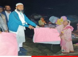 বেদে সম্প্রদায়ের মাঝে ইউএনওর শীতবস্ত্র বিতারণ