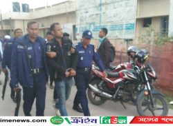 সদর হাসপাতালের তত্ত্বাবধায়কে জিম্মি করে হত্যার চেষ্টা অ্যাম্বুলেন্সে চালক শাহাদাৎ আটক