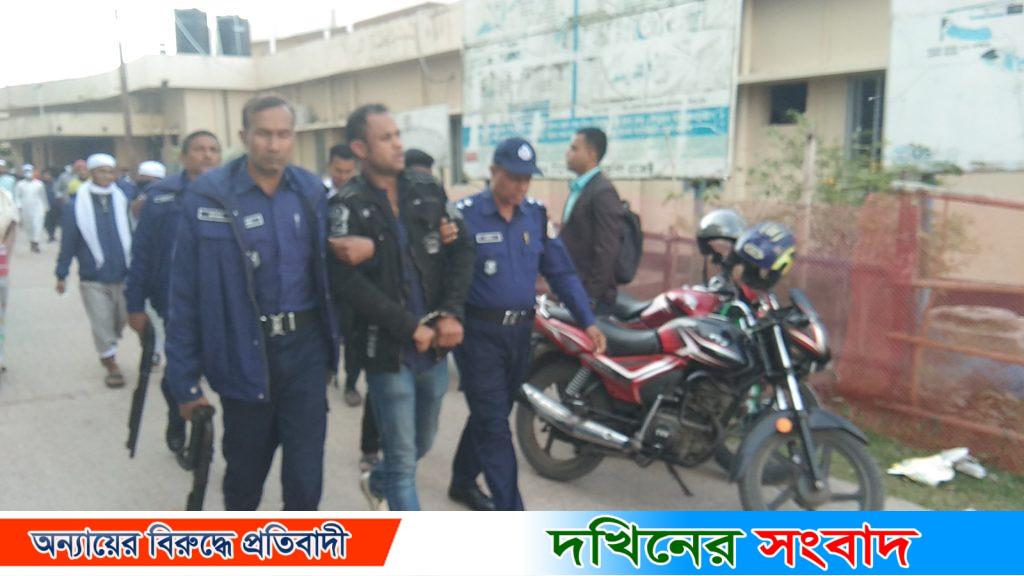 সদর হাসপাতালের তত্ত্বাবধায়কে জিম্মি করে হত্যার চেষ্টা অ্যাম্বুলেন্সে চালক শাহাদাৎ আটক