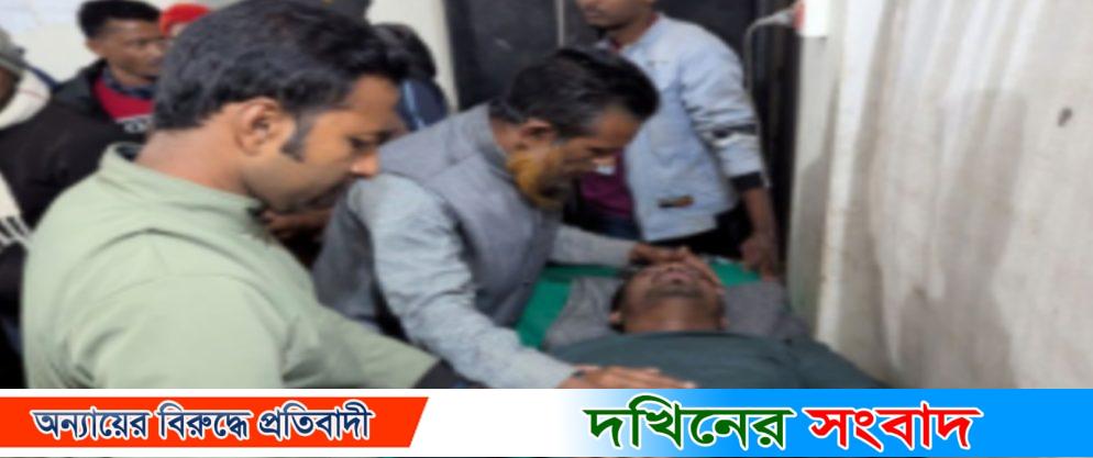 পটুয়াখালীতে সাংবাদিককে মা*রধর, অ*ভিযোগ কৃষকদল ও শ্রমিকদল নেতার বি*রুদ্ধে