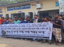 বরিশালে বাসশ্রমিক নেতার স্ত্রীর লা*শ উদ্ধা*র, বি*চার দা*বিতে এলাকাবাসীর মানবব*ন্ধন