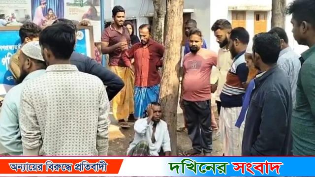 পটুয়াখালীতে পঞ্চম শ্রেণির শিক্ষার্থীকে অপহরণ, অভিযুক্তকে পুলিশে দিল জনতা
