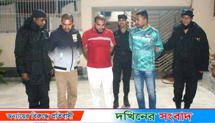 ভোলায় দুই সাংবা‌দি‌কের ওপর হামলা, র‌্যাবের হাতে গ্রেপ্তার ৩