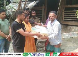 জুলাই বিপ্লবে শহীদ পরিবারের মাঝে ইফতার সামগ্রী উপহার দিলেন উপজেলা নির্বাহী কর্মকর্তা