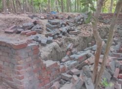 আওয়ামী লীগ নেতার বিরুদ্ধে উচ্ছেদ-ভাঙচুর করে জমি দখলের অভিযোগ!