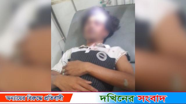 বরগুনায় কটূক্তির প্রতিবাদ করায় এসএসসি পরীক্ষার্থীকে হাতুড়িপেটা