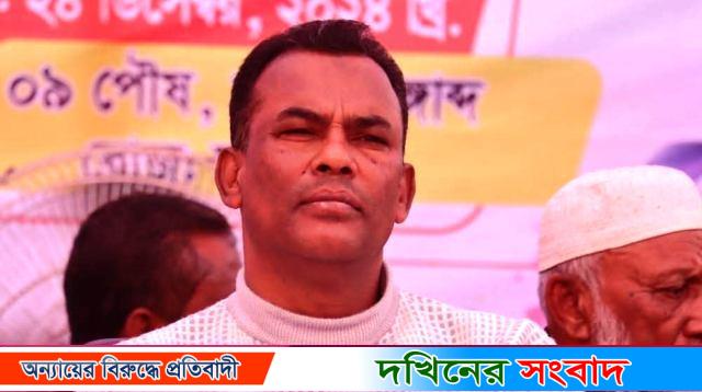 বরিশালে ইউএনও-ওসির সামনে মুসল্লীকে মারধর করলেন বিএনপি নেতা