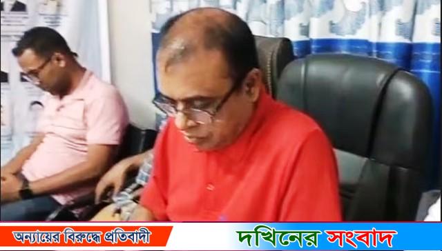 পটুয়াখালীতে নিষিদ্ধছাত্রলীগের নৈশভোজ ও গানের অনুষ্ঠানে অতিথি ওসি!