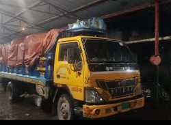 বরিশালে রাতের আঁধারে কোস্ট গার্ডের জব্দকৃত ঝাটকা ইলিশ বিতরণ নিয়ে বিতর্ক